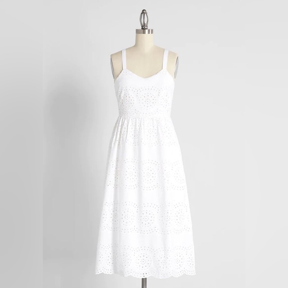 Modcloth Louche Caught My Eyelet Cotton Summer Sundress - Picture 3 of 16